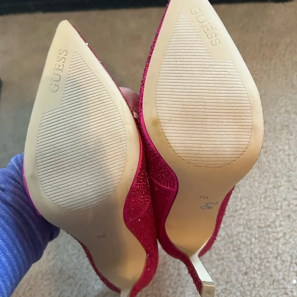 GUESS Fuchsia Pink Crystal-Embellished Pointed Toe Heels - Picture 6 of 6